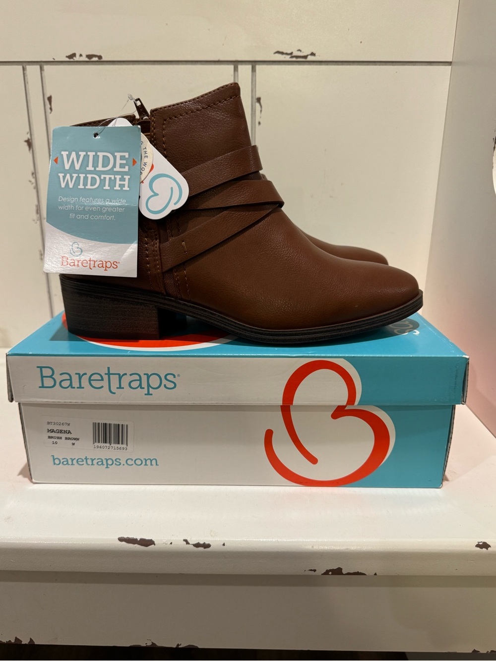 Baretraps Magena Brown Faux Leather Ankle Boots Size 10W NIB
